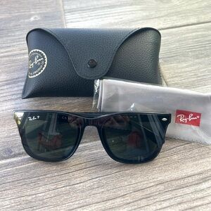 Polarized  Ray-Ban Black Unisex Sunglasses 🕶️